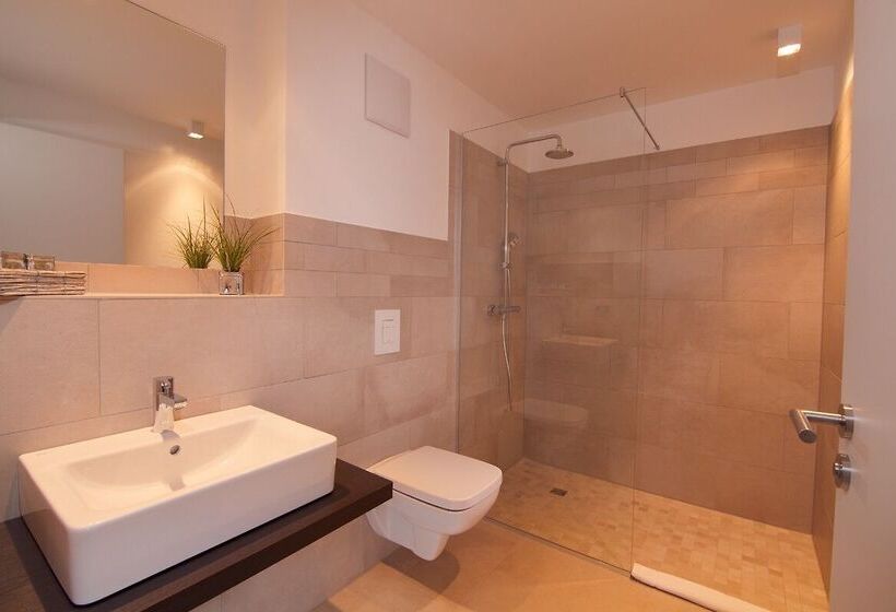 Отель Platzhirsch