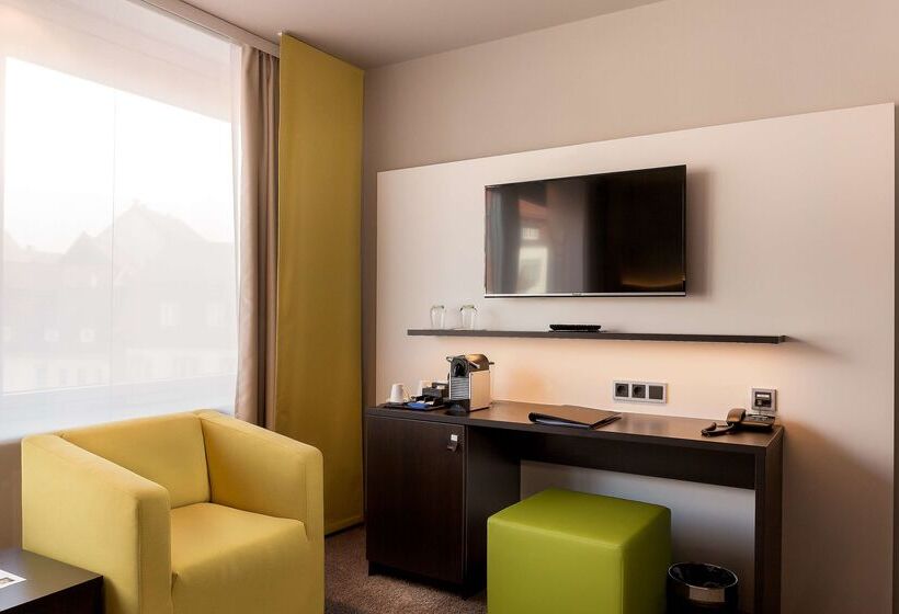 Отель Platzhirsch