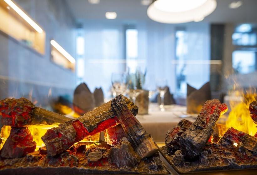 Отель Platzhirsch