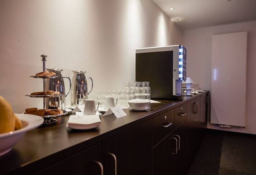 Отель Platzhirsch