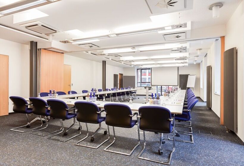 Отель Platzhirsch