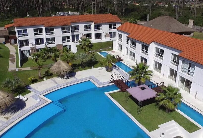هتل Punta Del Este Arenas