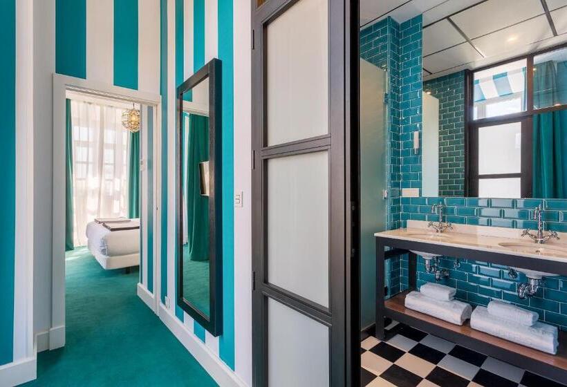 هتل Room Mate Valeria