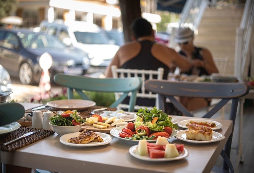 Отель S3 Orange Exclusive