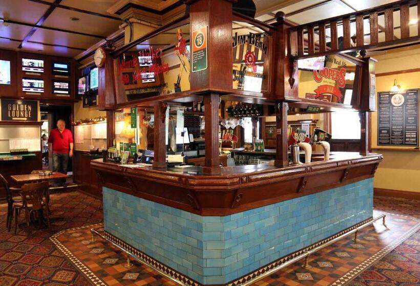 Shakespeare Hotel Surry Hills