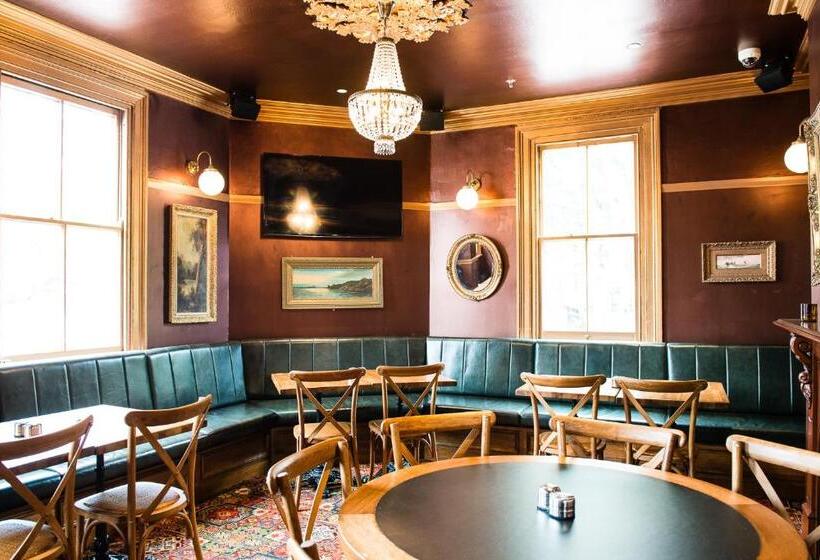 Shakespeare Hotel Surry Hills