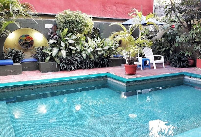 호텔 Solimar Inn Suites