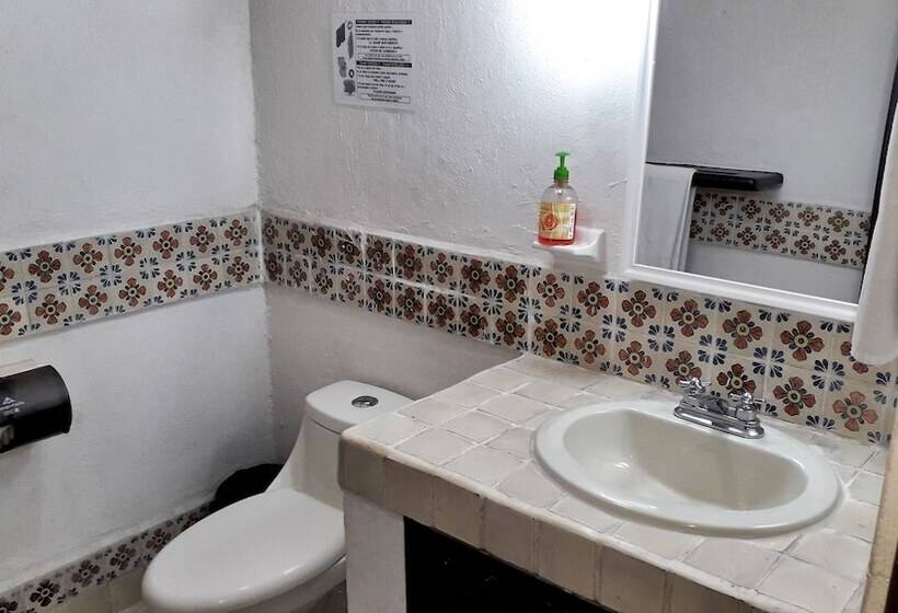 호텔 Solimar Inn Suites