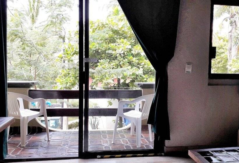 호텔 Solimar Inn Suites