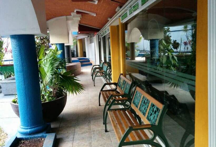 هتل Suites Elia Noemi