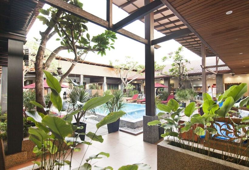 ホテル Palette Telaga Terrace Boutique Resort