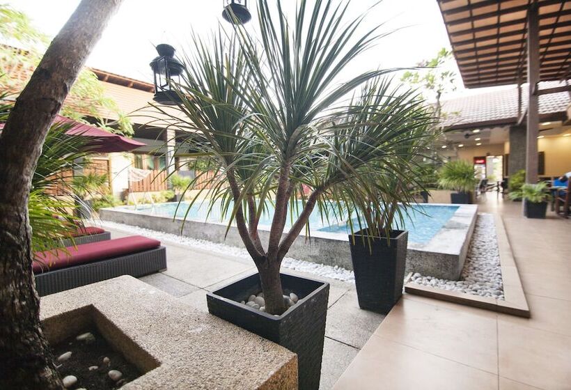 هتل Palette Telaga Terrace Boutique Resort