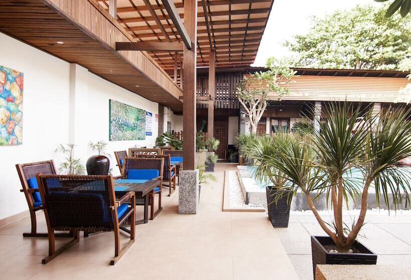 ホテル Palette Telaga Terrace Boutique Resort