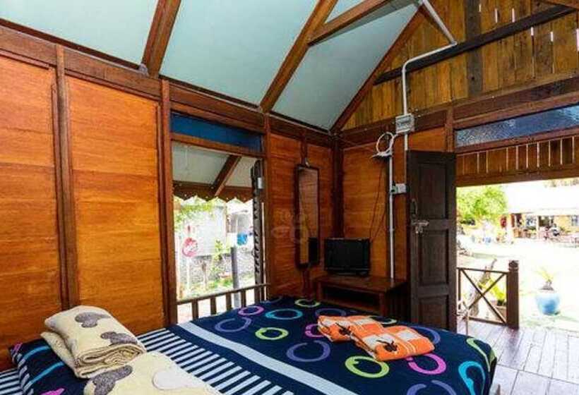 Отель The Cottage Langkawi