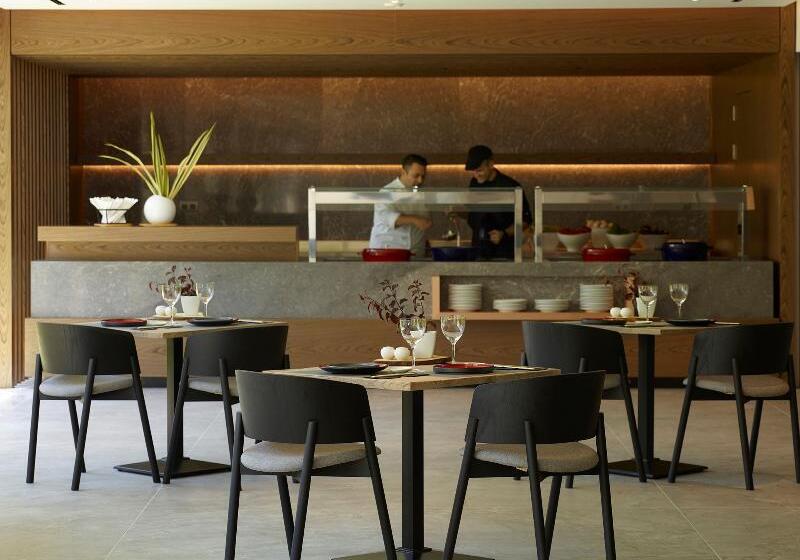 호텔 The Ixian Grand & All Suites  Adults Only