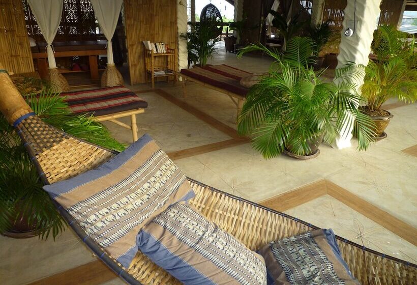 هتل The Mangrove Hideaway Koh Chang
