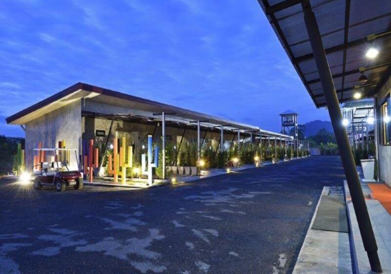 호텔 The Oasis Resort