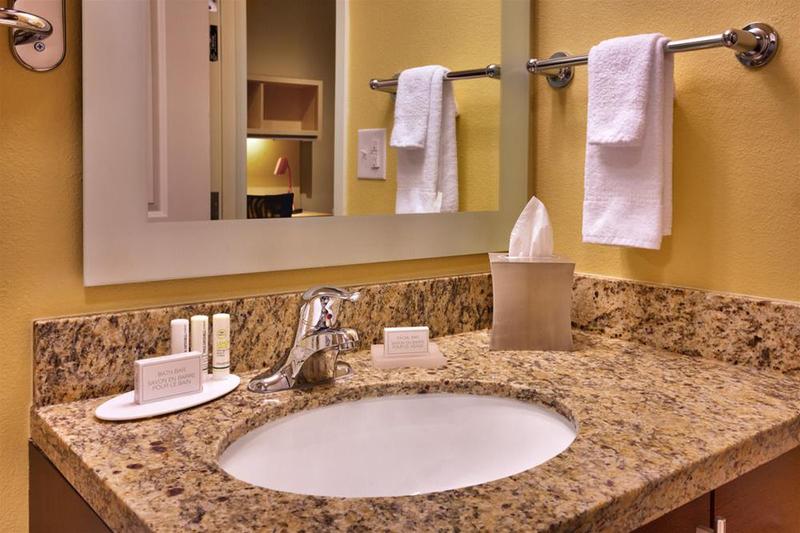 Отель Towneplace Suites By Marriott Dickinson