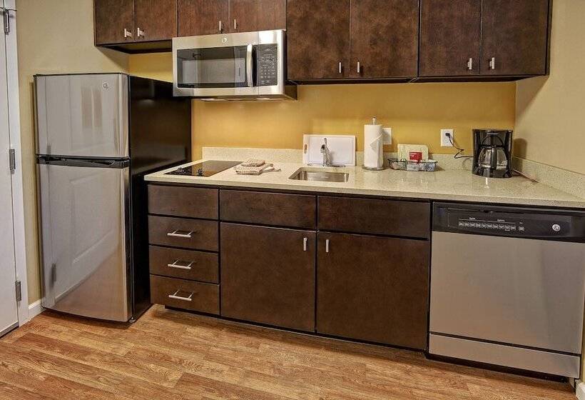 בית מלון כפרי Towneplace Suites By Marriott Hattiesburg