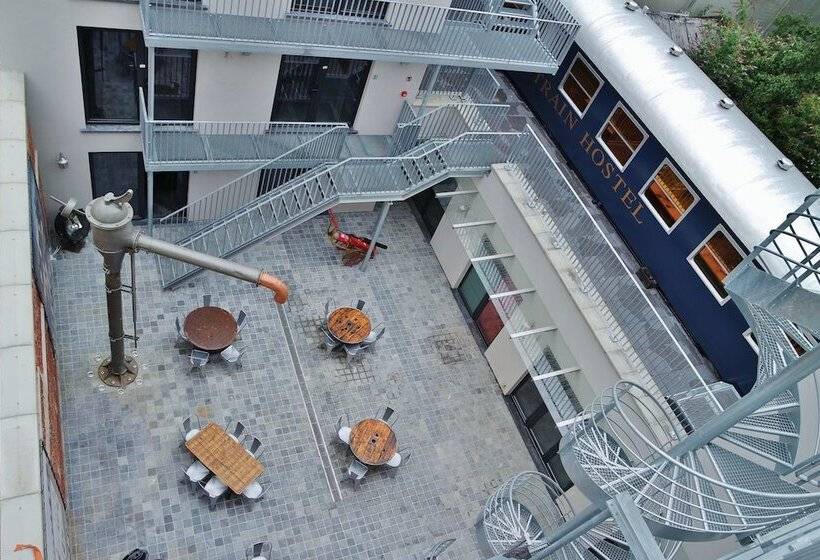 فندق Train Hostel