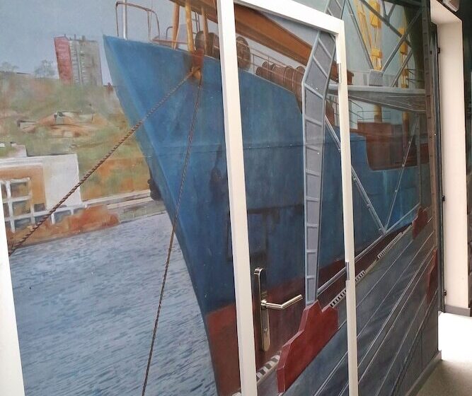 فندق Train Hostel