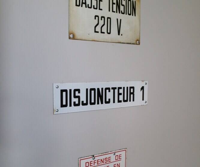 فندق Train Hostel