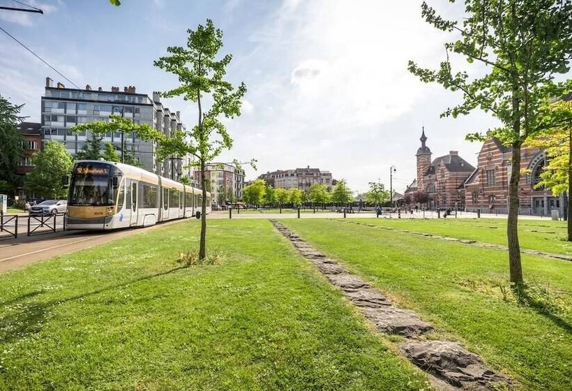 فندق Train Hostel