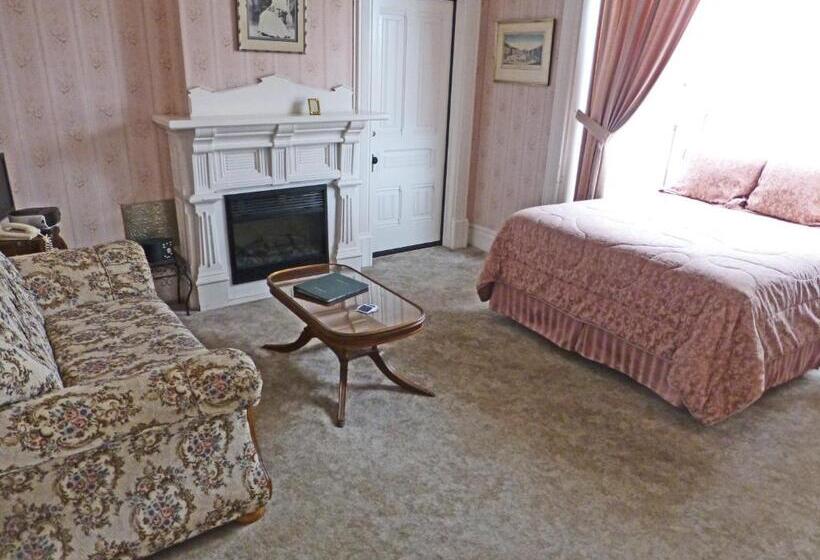 בית מלון כפרי Victorian Inn