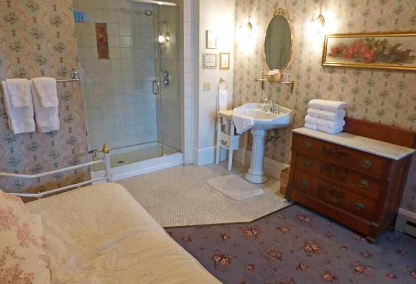 בית מלון כפרי Victorian Inn