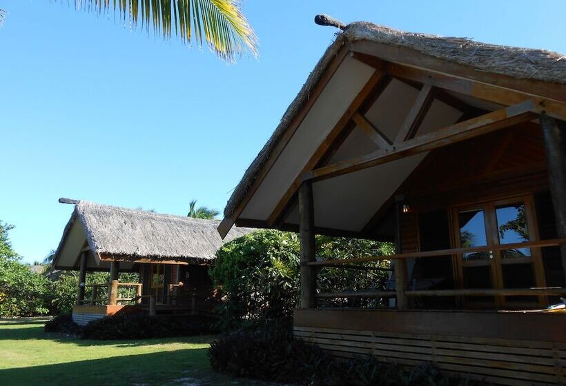 Отель Viwa Island Resort