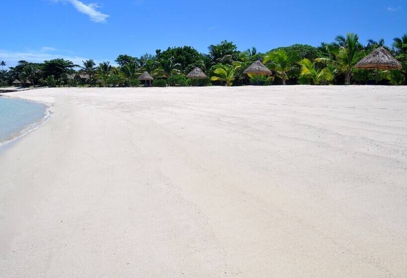 Отель Viwa Island Resort