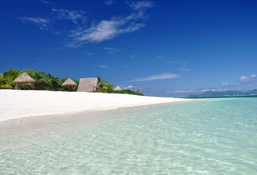 Отель Viwa Island Resort