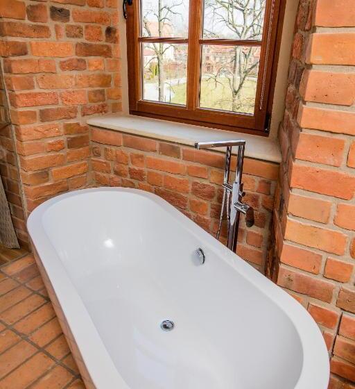 בית מלון כפרי Zamek Topacz