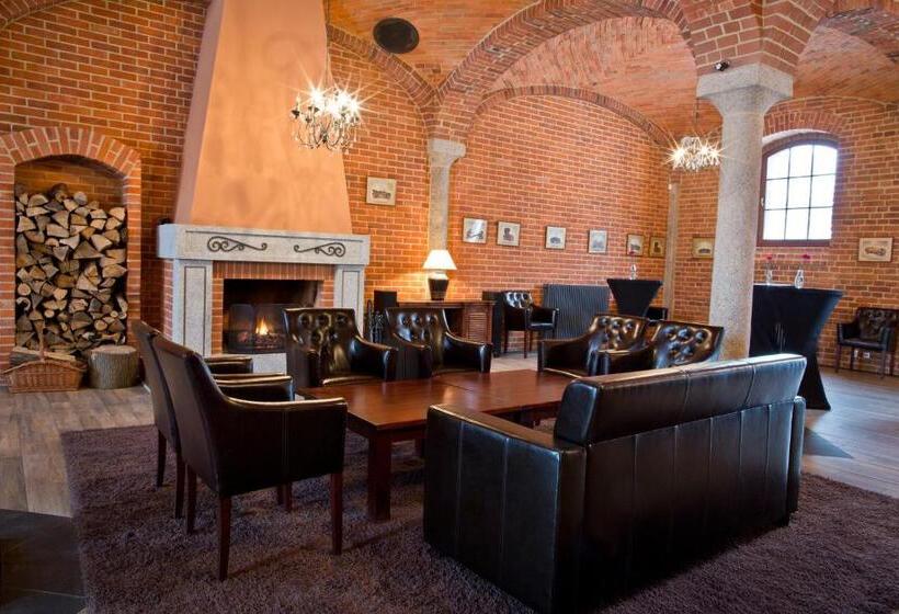 בית מלון כפרי Zamek Topacz