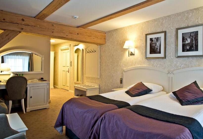 בית מלון כפרי Zamek Topacz