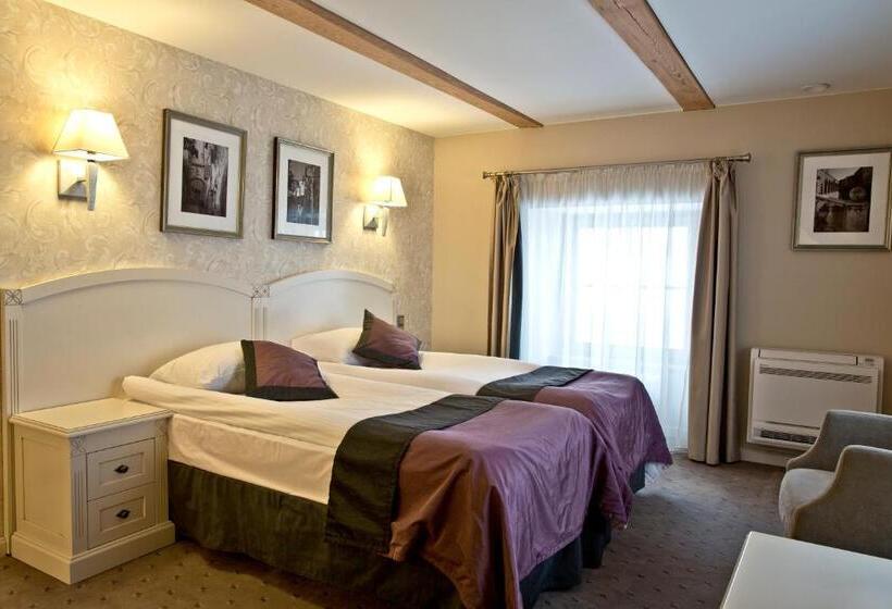 בית מלון כפרי Zamek Topacz