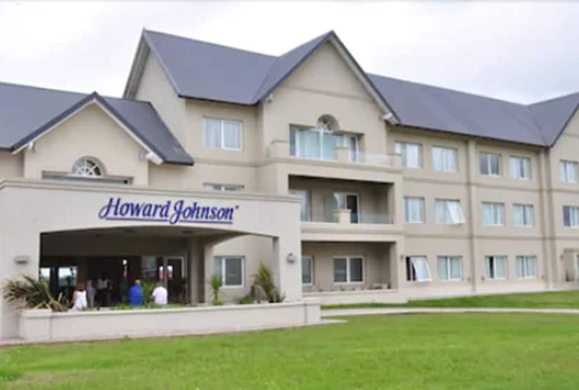 Howard Johnson Hotel Piedras Moras