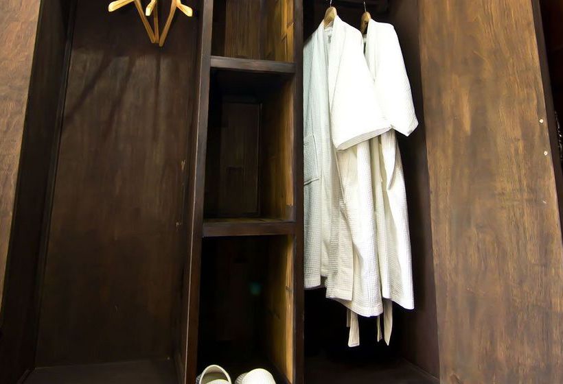 Laan Mai Fai Chang Resort