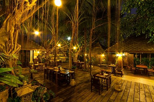 Laan Mai Fai Chang Resort