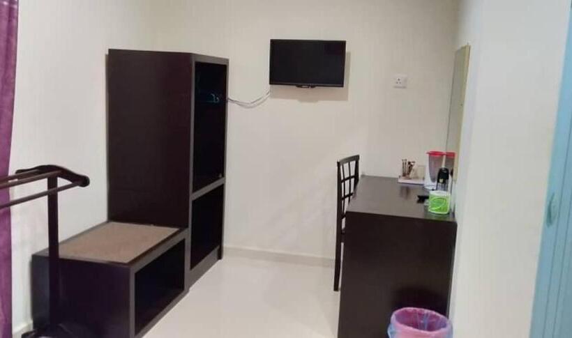 فندق على الطريق Huda Inn