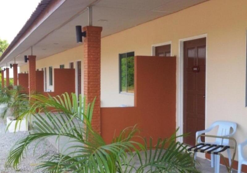 فندق على الطريق Huda Inn