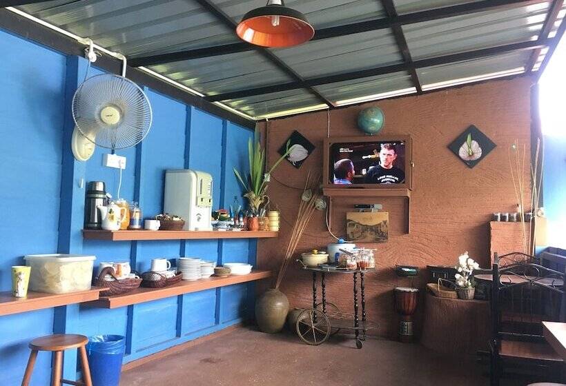 Мотель The Box Chalet