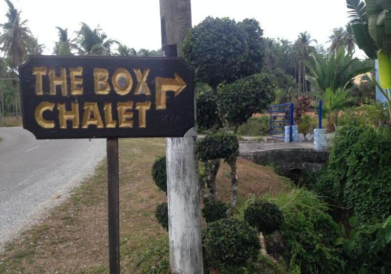 Мотель The Box Chalet