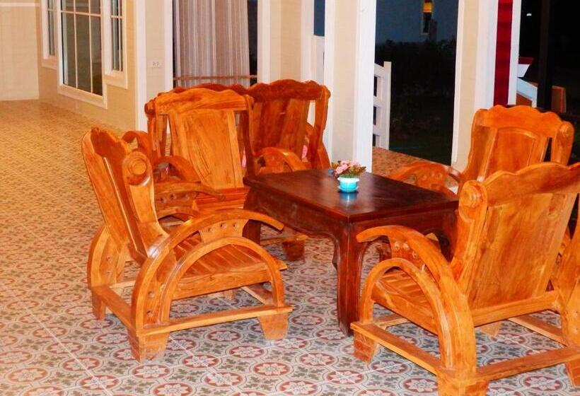 My Home Lantawadee Resort