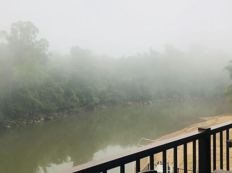 Pechmaneekan Beach Resort