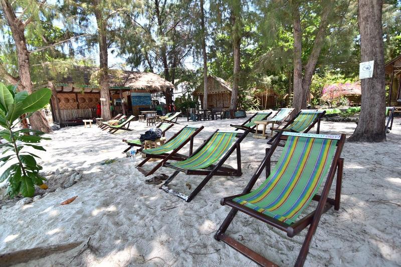 پانسیون Green View Beach Resort