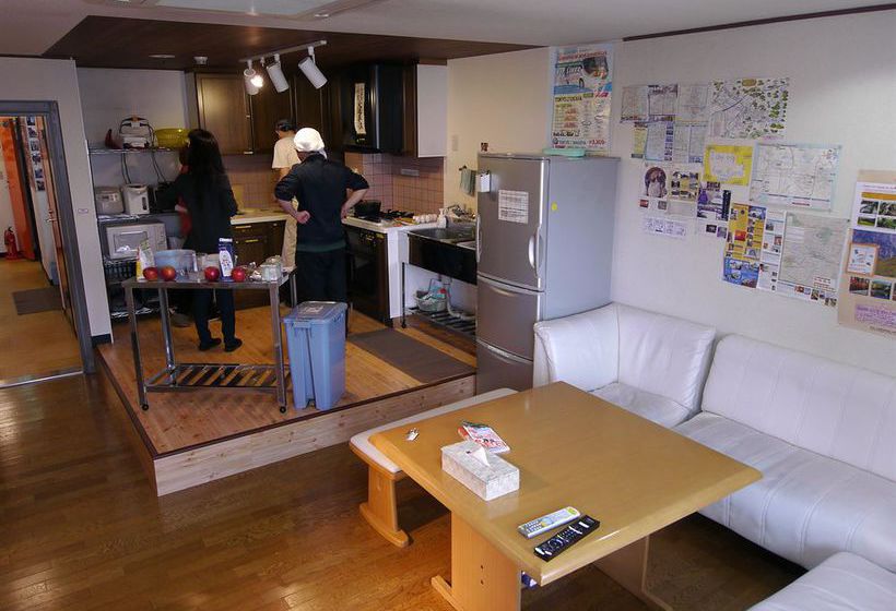 بنسيون Jhoppers Kyoto Guesthouse