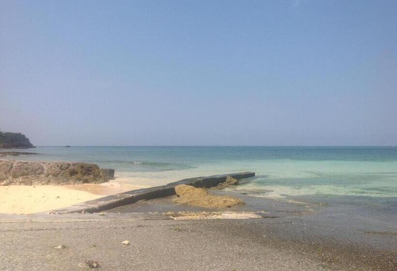 Пансион Milk Ya Women Only Guest House