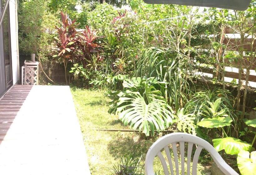 Пансион Milk Ya Women Only Guest House