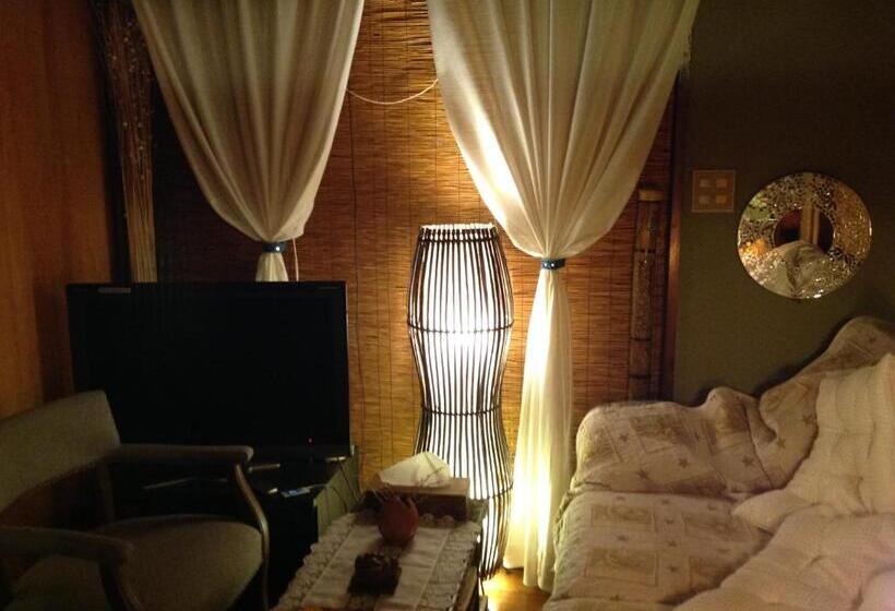 Пансион Milk Ya Women Only Guest House